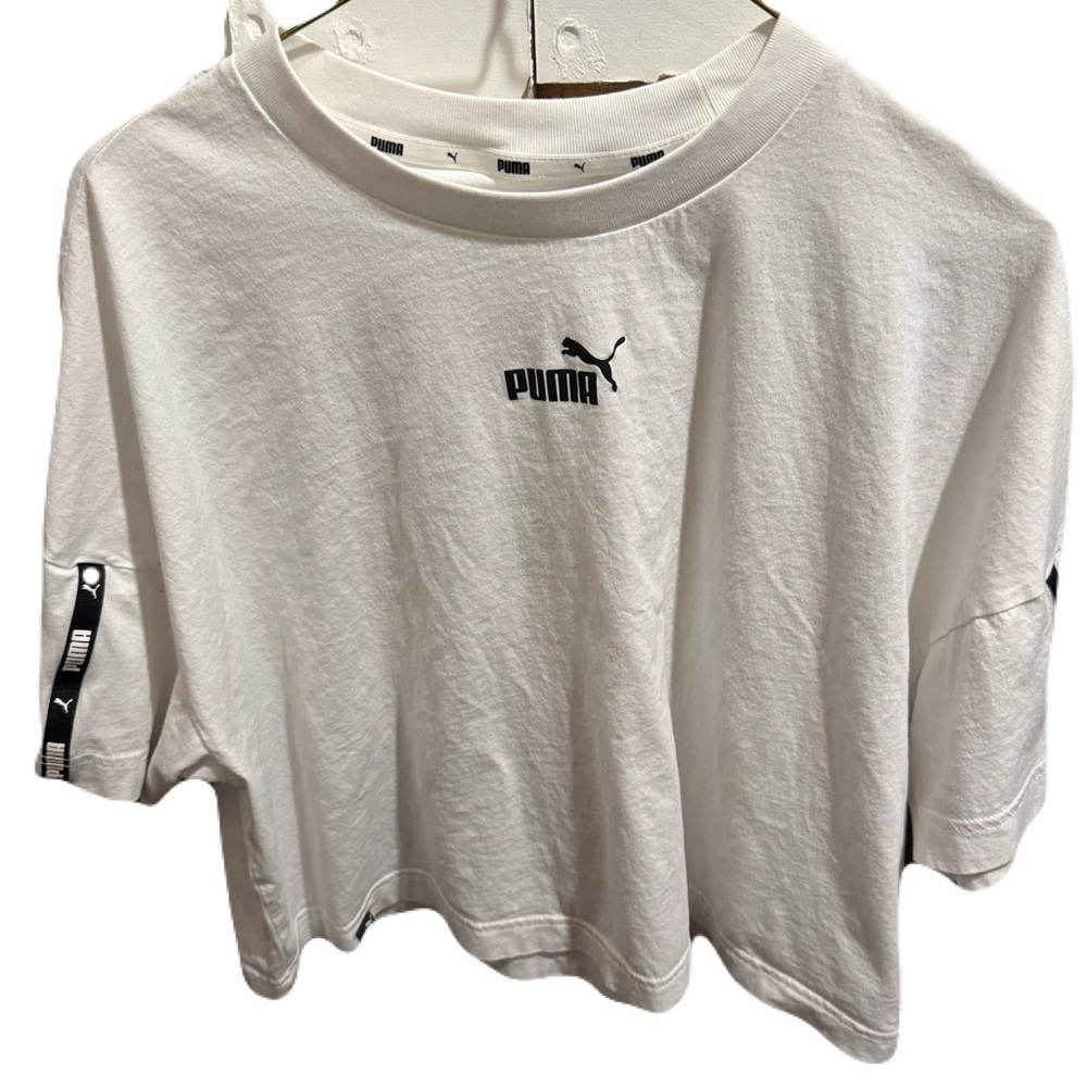 Cropped puma t shirt